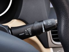 2014款 1.5L 手動(dòng) 標(biāo)準(zhǔn)型