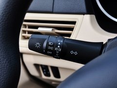2014款 1.5L 手動(dòng) 標(biāo)準(zhǔn)型