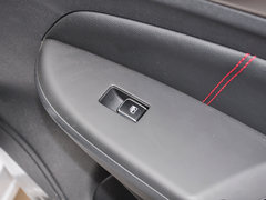 2014款 2.0L 手动 领先型 5座