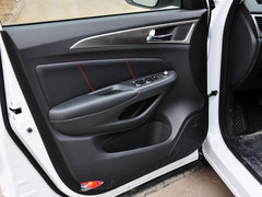 2014款 2.0L 手动 领先型 5座