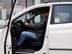 爱腾 2014款 2.0T 自动 四驱 豪华柴油版 5座