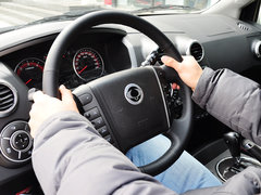 爱腾 2014款 2.0T 自动 四驱 豪华柴油版 5座