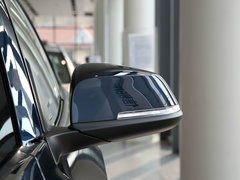 2014款 220i 2.0T 运动设计套装