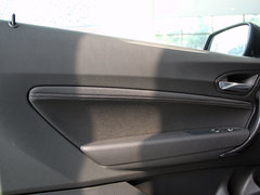 2014款 220i 2.0T 运动设计套装