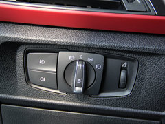 2014款 220i 2.0T 运动设计套装