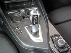 2014款 220i 2.0T 运动设计套装