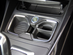 2014款 220i 2.0T 运动设计套装