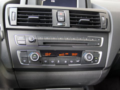 2014款 220i 2.0T 运动设计套装