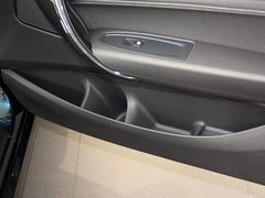 2014款 220i 2.0T 运动设计套装