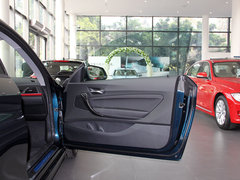 2014款 220i 2.0T 运动设计套装