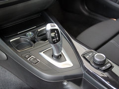 2014款 220i 2.0T 运动设计套装