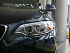 2014款 220i 2.0T 运动设计套装