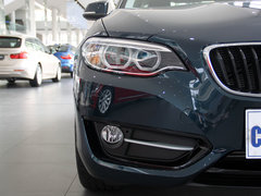 2014款 220i 2.0T 运动设计套装