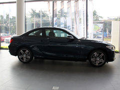 2014款 220i 2.0T 运动设计套装
