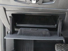 2014款 220i 2.0T 运动设计套装