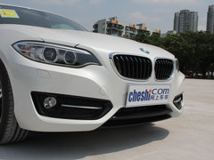 2014款 220i 2.0T 运动设计套装