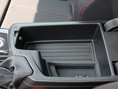 2014款 220i 2.0T 运动设计套装