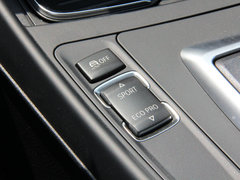 2014款 220i 2.0T 运动设计套装