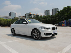 2014款 220i 2.0T 运动设计套装
