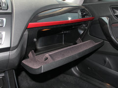 2014款 220i 2.0T 运动设计套装