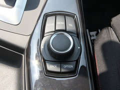 2014款 220i 2.0T 运动设计套装