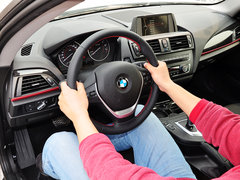 2014款 220i 2.0T 运动设计套装