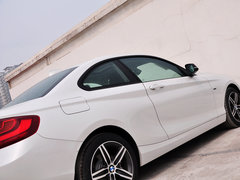 宝马2系（进口） 2014款 220i 2.0T 运动设计套装
