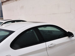 2014款 220i 2.0T 运动设计套装