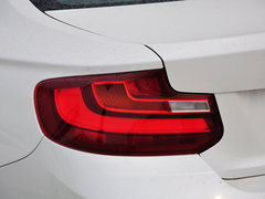2014款 220i 2.0T 运动设计套装