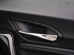 2014款 220i 2.0T 运动设计套装