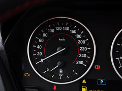 2014款 220i 2.0T 运动设计套装