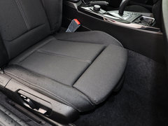 2014款 220i 2.0T 运动设计套装