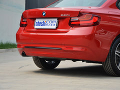 2014款 220i 2.0T 运动设计套装