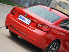 2014款 220i 2.0T 运动设计套装