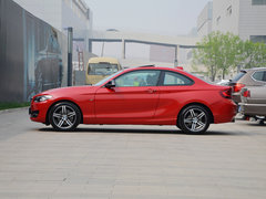 2014款 220i 2.0T 运动设计套装