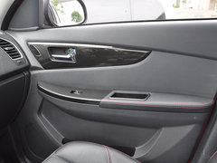 2014款 1.5L 手动 舒适型 5座