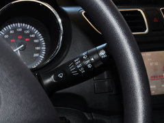 2014款 1.5L 手动 舒适型 5座
