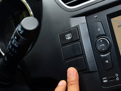 2014款 1.5L 手动 尊贵型 5座