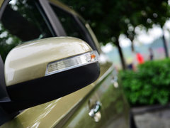2014款 1.5L 手动 尊贵型 5座