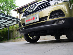 2014款 1.5L 手动 尊贵型 5座