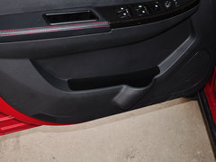 2014款 1.5L 手动 舒适型 7座