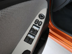 2014款 1.6L 自动 TOP