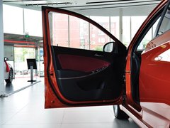2014款 1.6L 自动 TOP