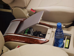 2010款 睿翔 2.0L 手动 舒适型 7座 国四