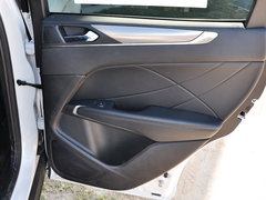2014款 2.0T 自动 四驱尊耀版 5座