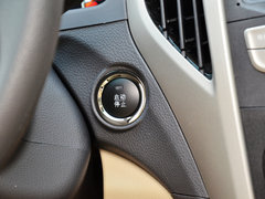2014款 1.5L 手动 尊贵型