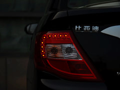 2014款 1.5L 手动 尊贵型