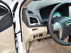 2014款 1.5L 手动 尊贵型