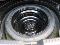 2014款 2.5L 自动 蓝天尊崇版
