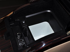 2014款 3.0 V6 SC Vogue SE 创世加长版 5座